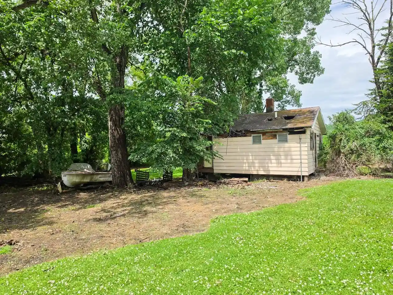 Homes for sale in Ferryville, WI | 15917 State Hwy 35, Ferryville, WI 54628 | MLS# 1970167