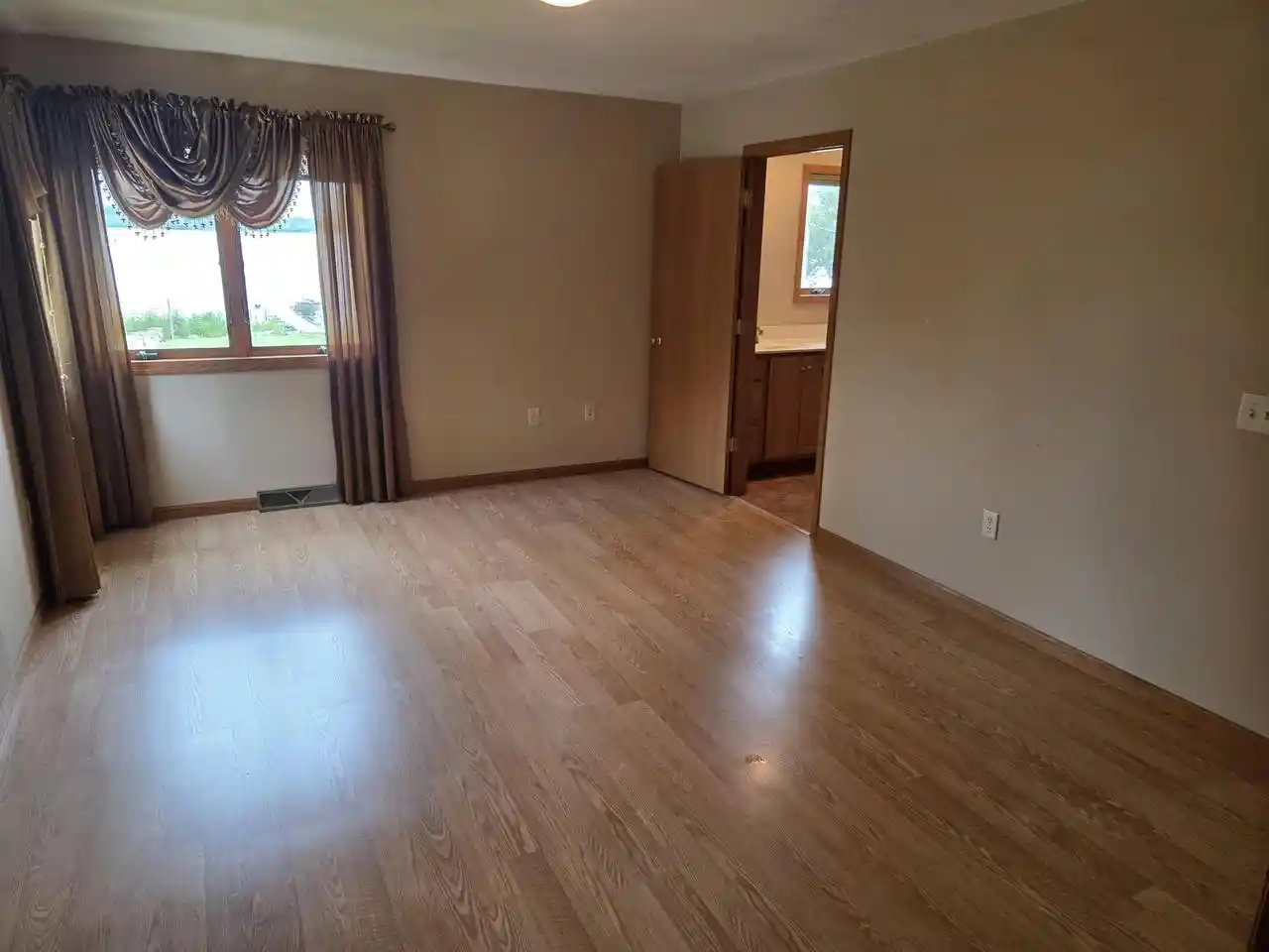 4th image of 1806 E Road 3, Edgerton, WI 53534 | MLS# 1970171