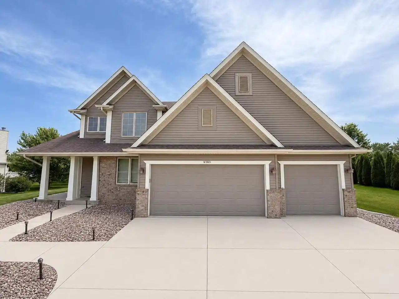 1st image of W1923 Fairfield Lane Lane, Sheboygan, WI 53083 | MLS# 1970196