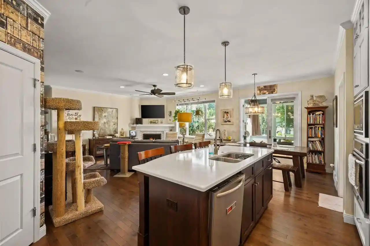5th image of 702 Callisto Dr Dr, Madison, WI 53718 | MLS# 2027339