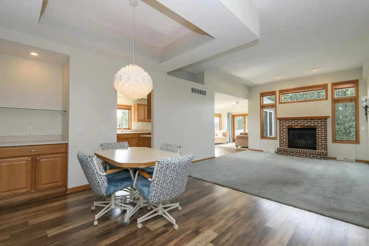 2nd image of 1610 E Kyle Ln Ln, Beloit, WI 53511