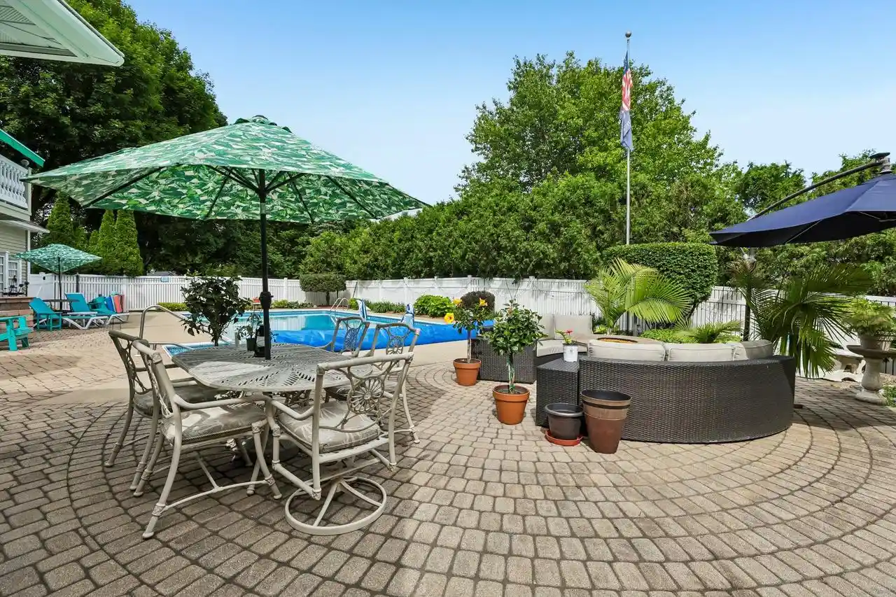 Photo 3 of Single family home for sale at 702 Glenwood Court Court, Jefferson, WI 53549 | MLS# 1970213 | Listing updated on 2026-10-02