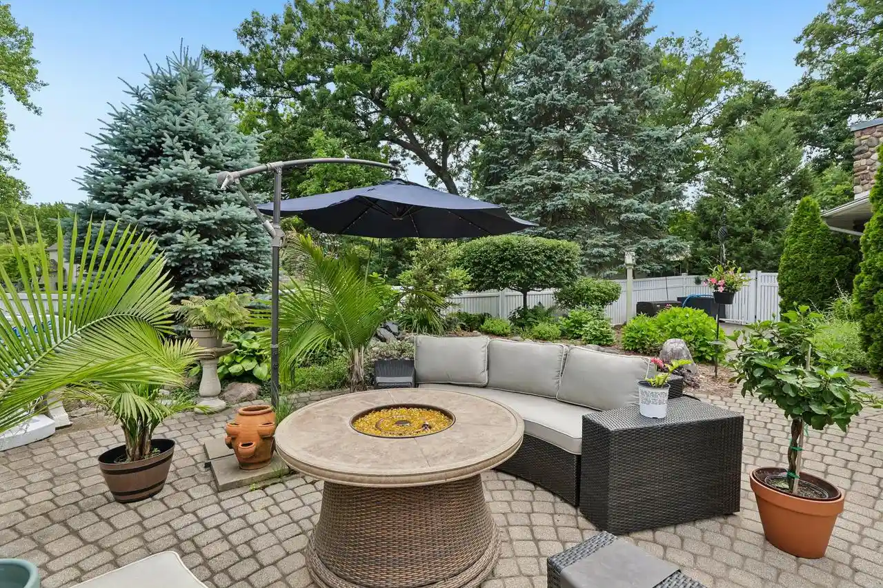 Photo 4 of Single family home for sale at 702 Glenwood Court Court, Jefferson, WI 53549 | MLS# 1970213 | Listing updated on 2026-10-02