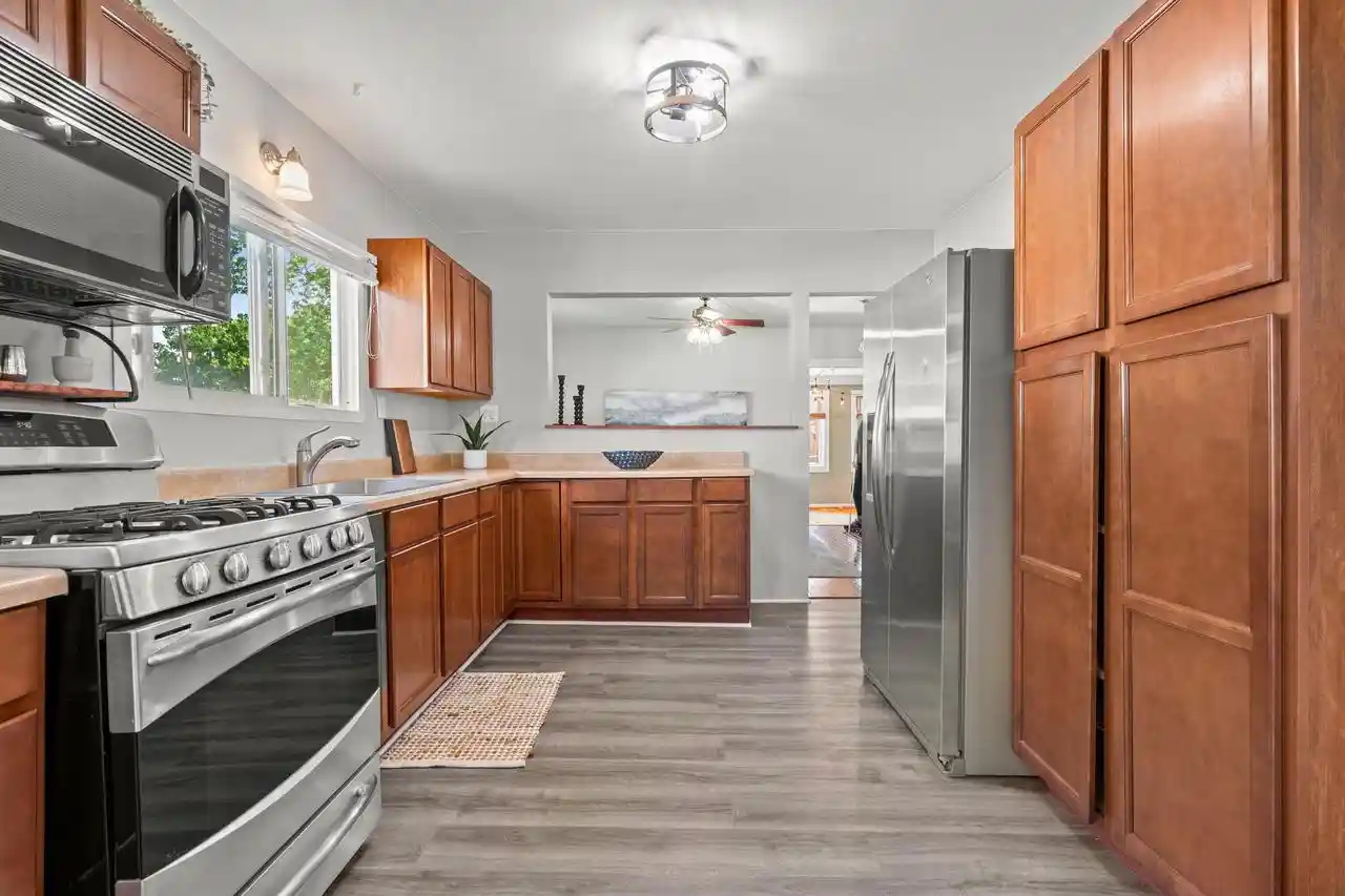 Homes for sale in South Milwaukee, WI | 1724 Madison Avenue Avenue, South Milwaukee, WI 53172 | MLS# 1970214