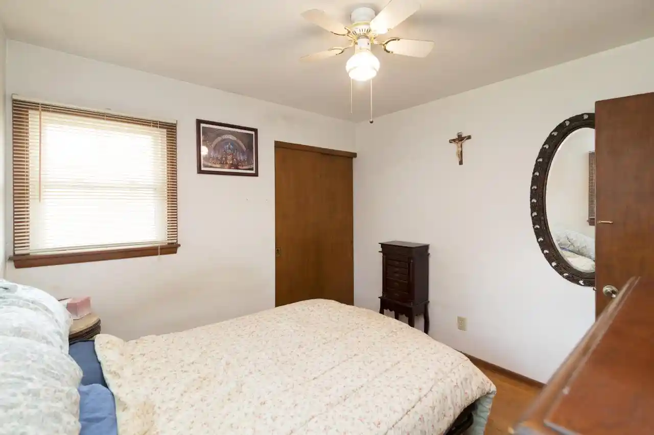 2nd image of N89w15242 Cleveland Avenue Avenue, Menomonee Falls, WI 53051 | MLS# 1970217