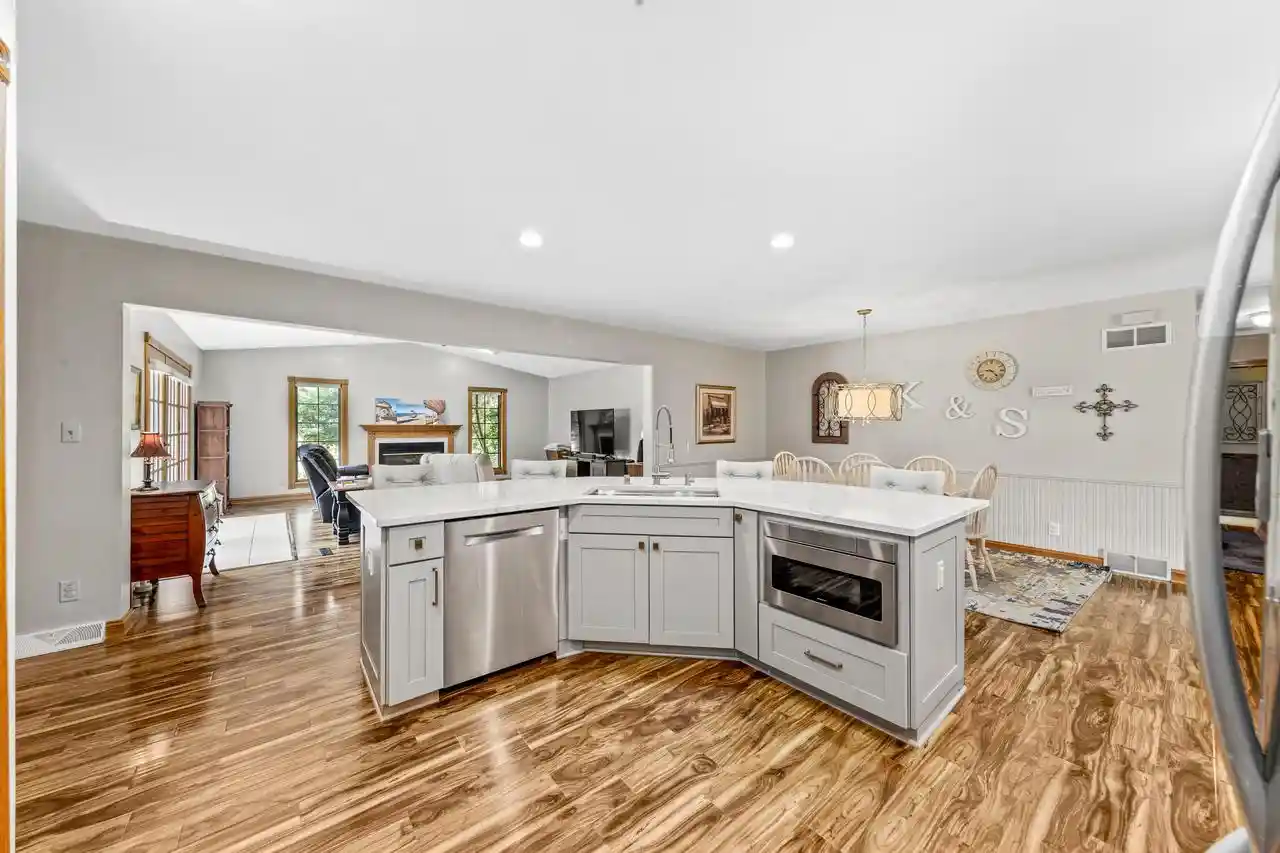 3rd image of 3815 Westwood Court Court, Brookfield, WI 53005 | MLS# 1970225