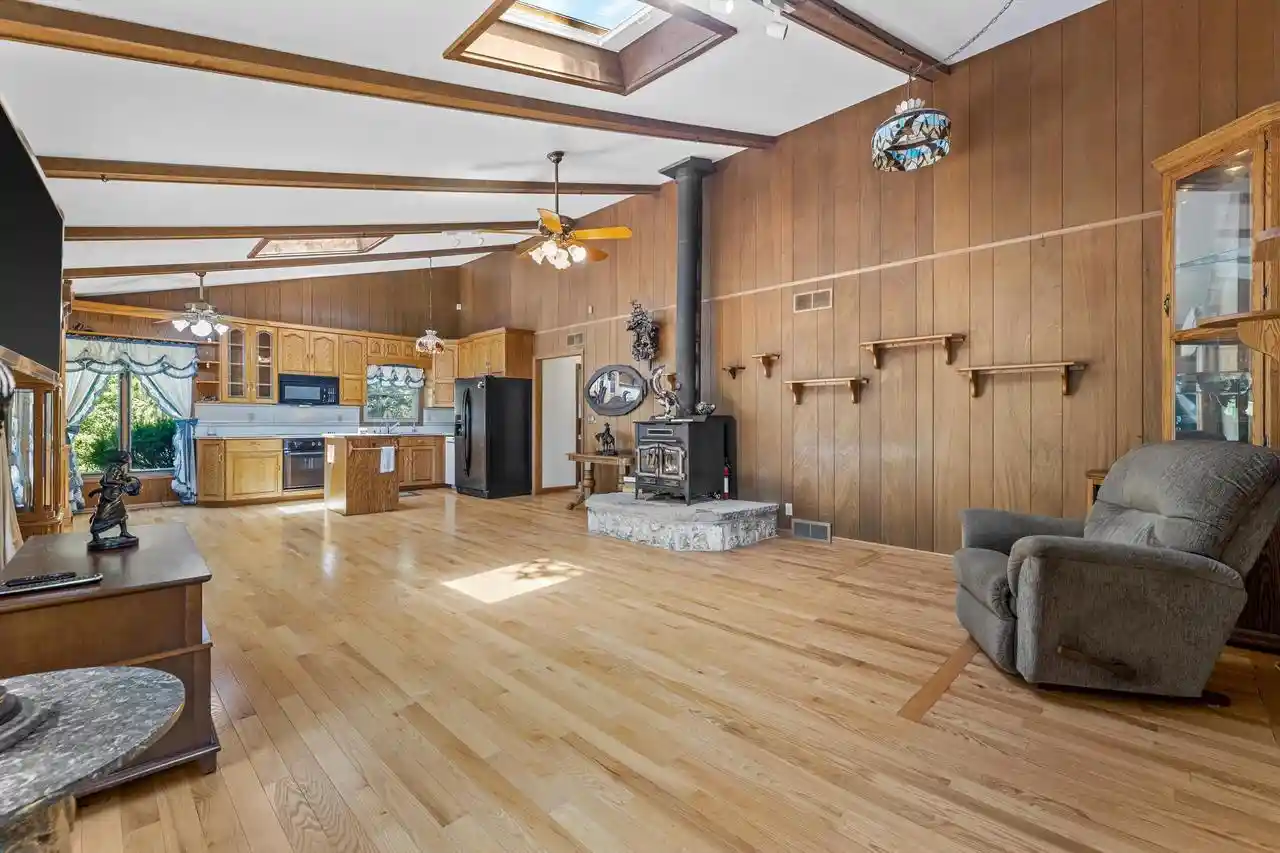 3rd image of 4786 Riverview Dr Dr, Hubertus, WI 53033 | MLS# 1970228