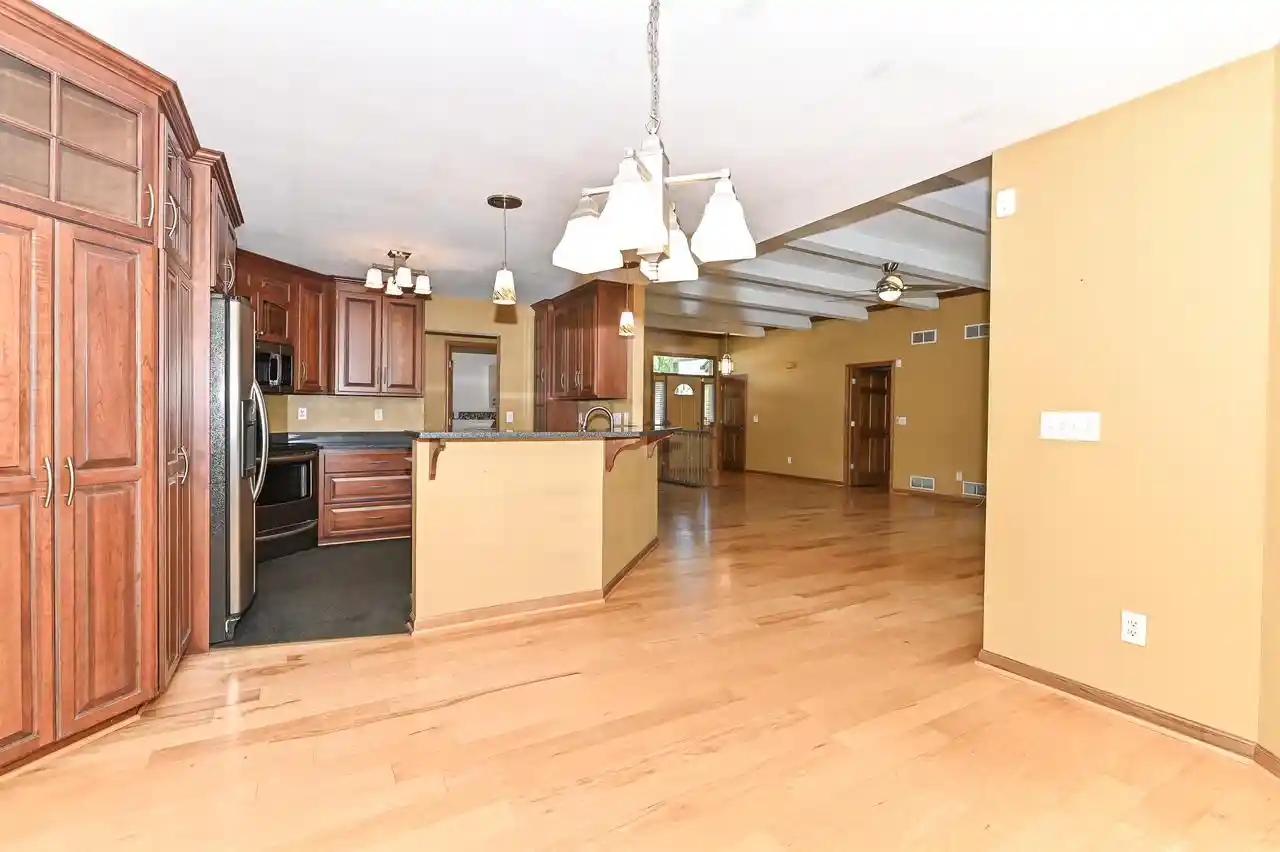 5th image of 422 Eastern Trail Trail, Mukwonago, WI 53149 | MLS# 1970231