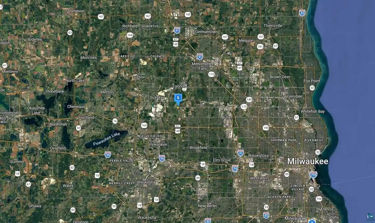 5th image of N56w20225 Silver Spring Dr Dr, Menomonee Falls, WI 53051 | MLS# 6126565