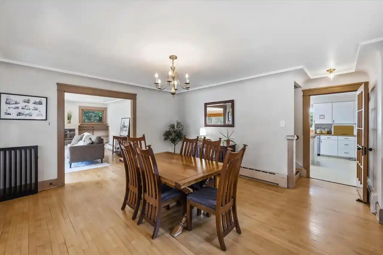 2nd image of W65n780 Washington Avenue Avenue, Cedarburg, WI 53012 | MLS# 1970250
