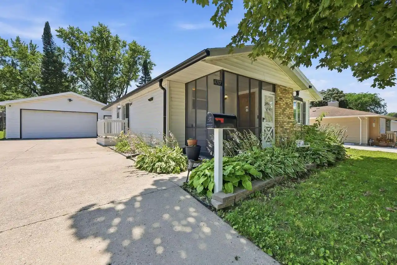 1st image of 4717 Leo Dr Dr, Madison, WI 53716 | MLS# 2027368