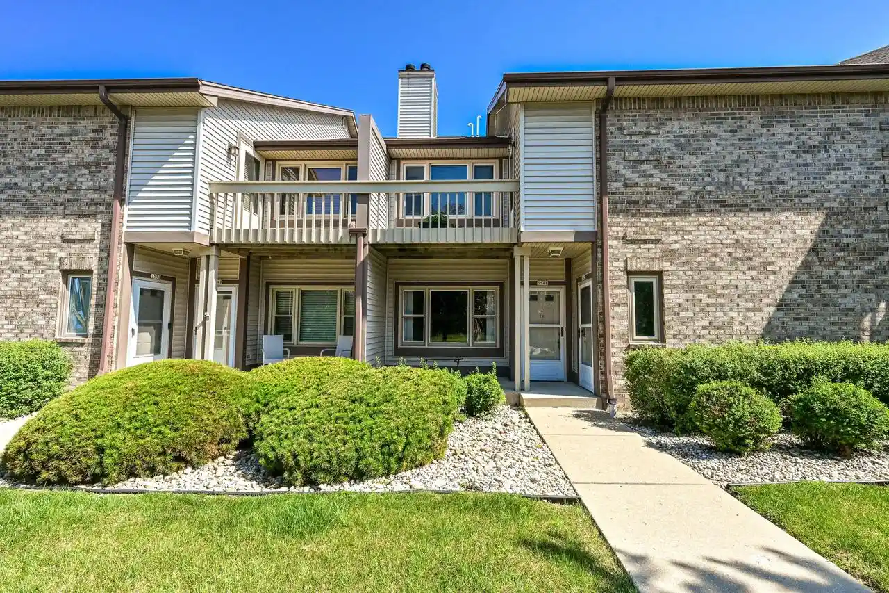 Homes for sale in Franklin, WI | 3546 W Rawson Avenue Avenue, Franklin, WI 53132 | MLS# 1970242