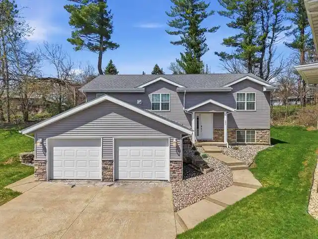 1st image of 330 Wait Lane Lane #3, Platteville, WI 53818 | MLS# 2027372