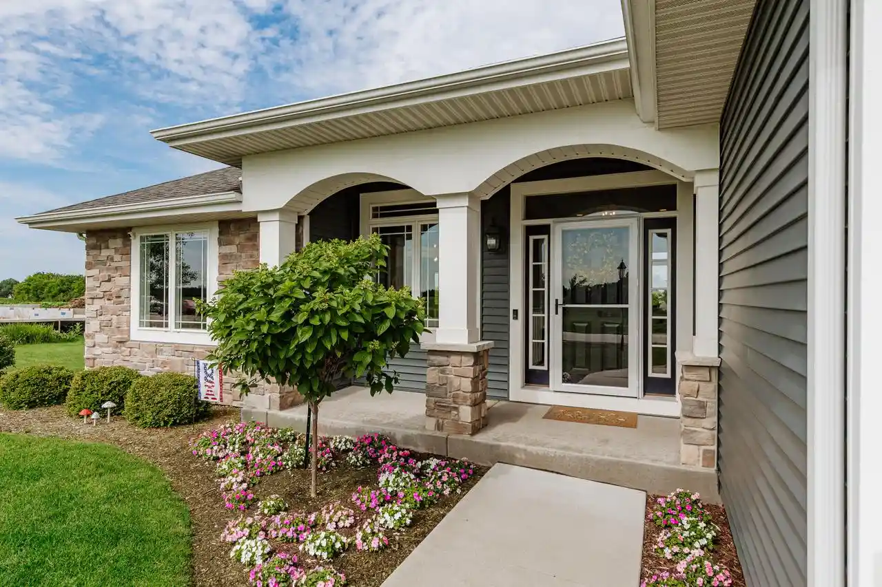 3rd image of 810 Westwind Dr Dr, Eagle, WI 53119 | MLS# 1970254