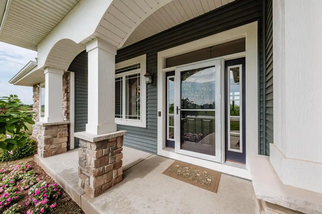 4th image of 810 Westwind Dr Dr, Eagle, WI 53119 | MLS# 1970254