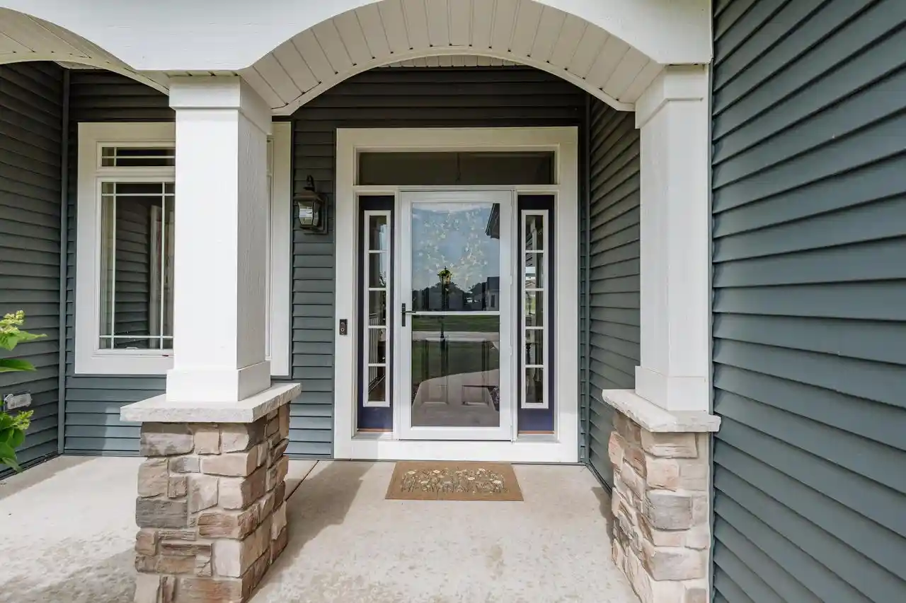 5th image of 810 Westwind Dr Dr, Eagle, WI 53119 | MLS# 1970254