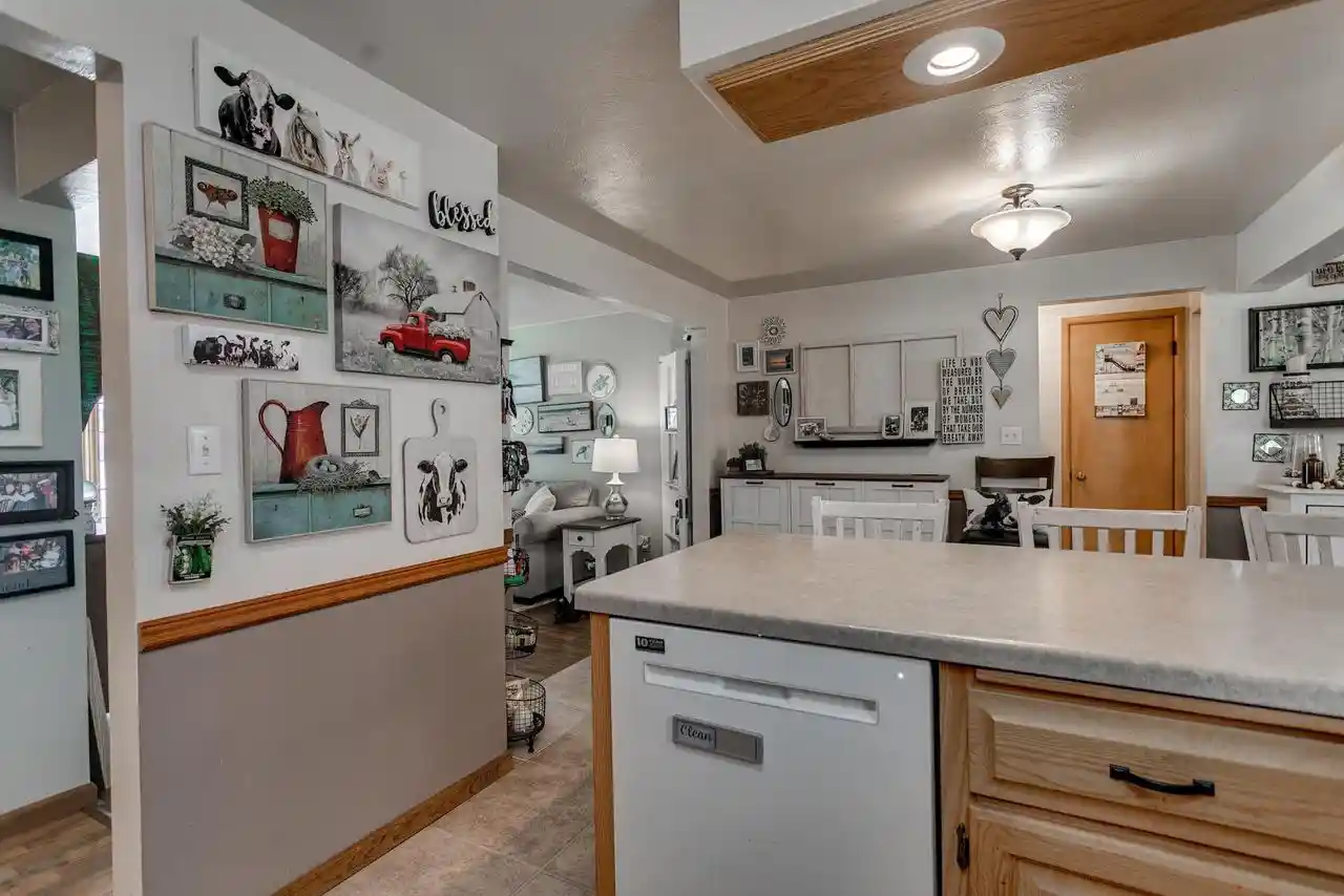 Photo 2 of Single family home for sale at 2112 S Oneida Street Street, Green Bay, WI 54304 | MLS# 50328551 | Listing updated on 2026-08-30