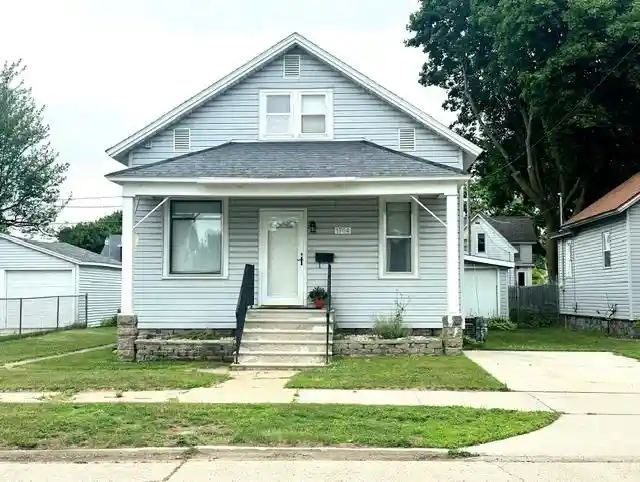 Homes for sale in Menominee, MI | 1704 13th Avenue Avenue, Menominee, MI 49858 | MLS# 50328544