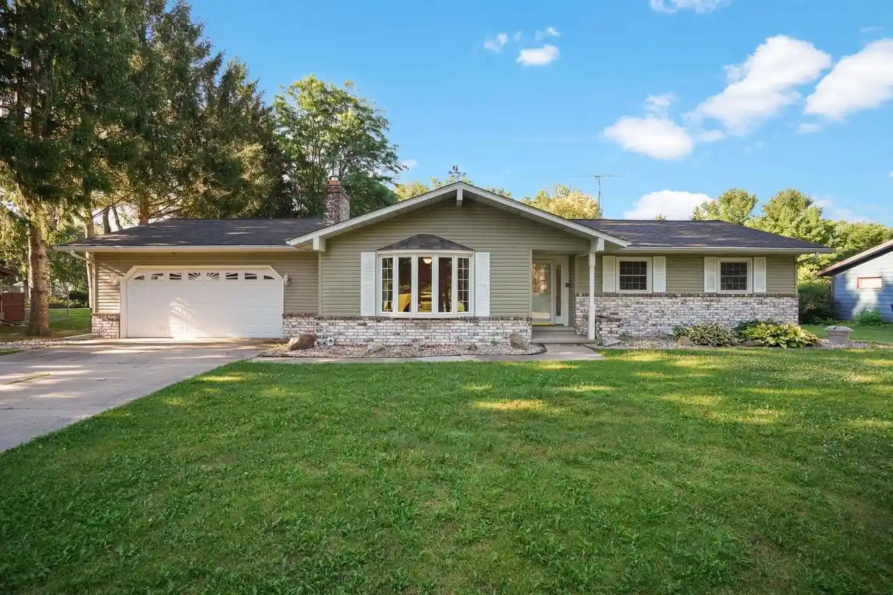 Homes for sale in Beaver Dam, WI | W8777 Eagle Road Road, Beaver Dam, WI 53916 | MLS# 2027378