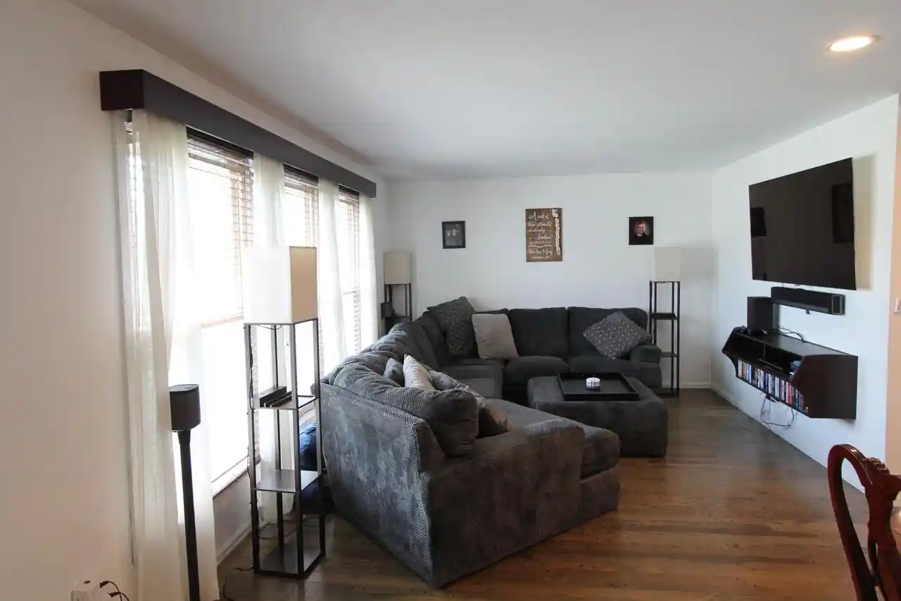 3rd image of 7985 59Th Street Street, Franklin, WI 53132 | MLS# 1970271