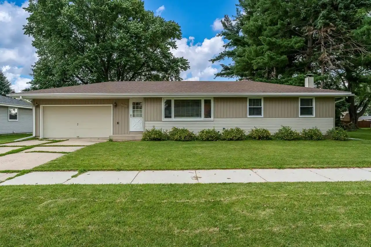 1st image of 1437 S Chatham Street Street, Janesville, WI 53546 | MLS# 2027389