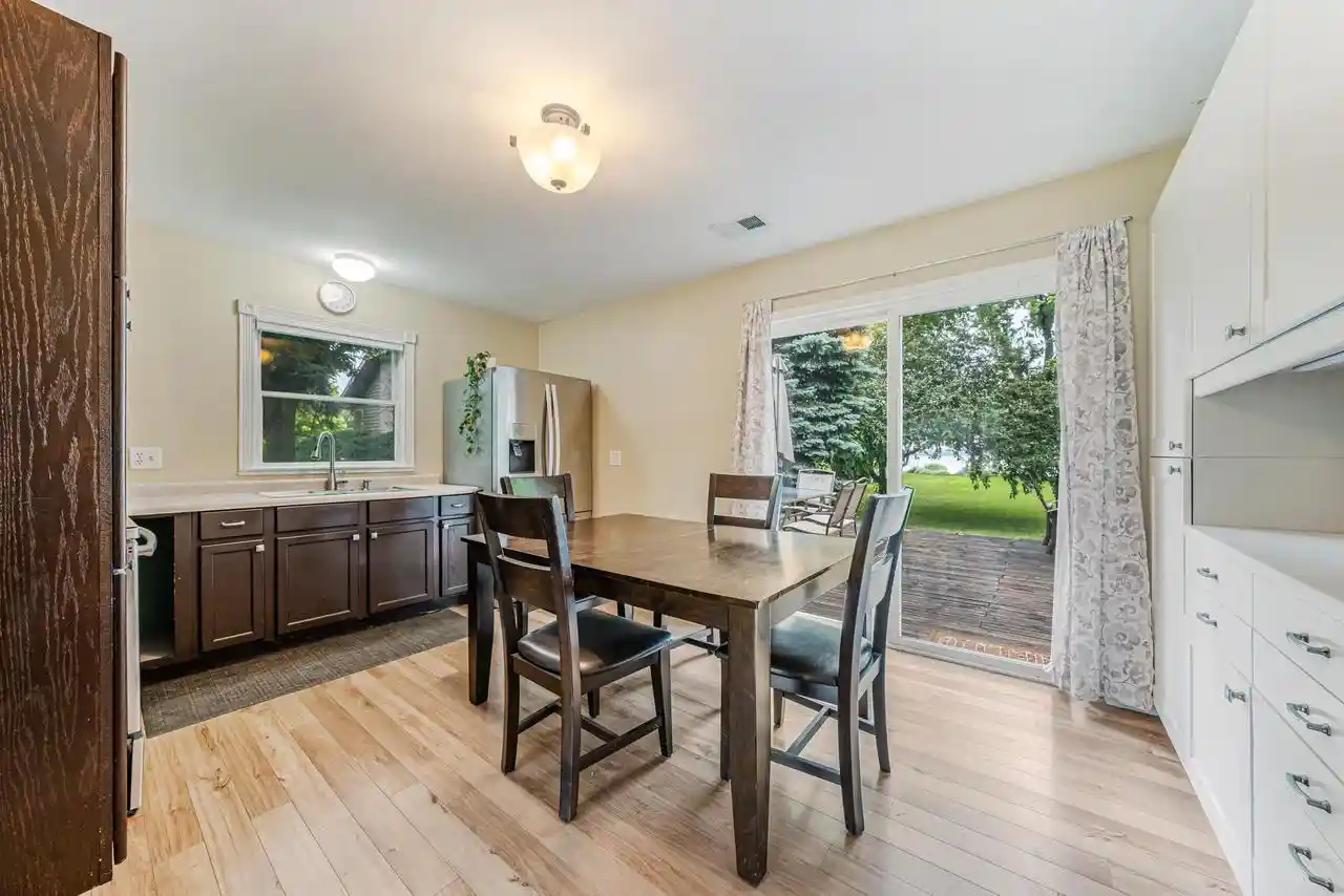4th image of N7995 Lakeshore Dr Dr, Fond Du Lac, WI 54937 | MLS# 50328567