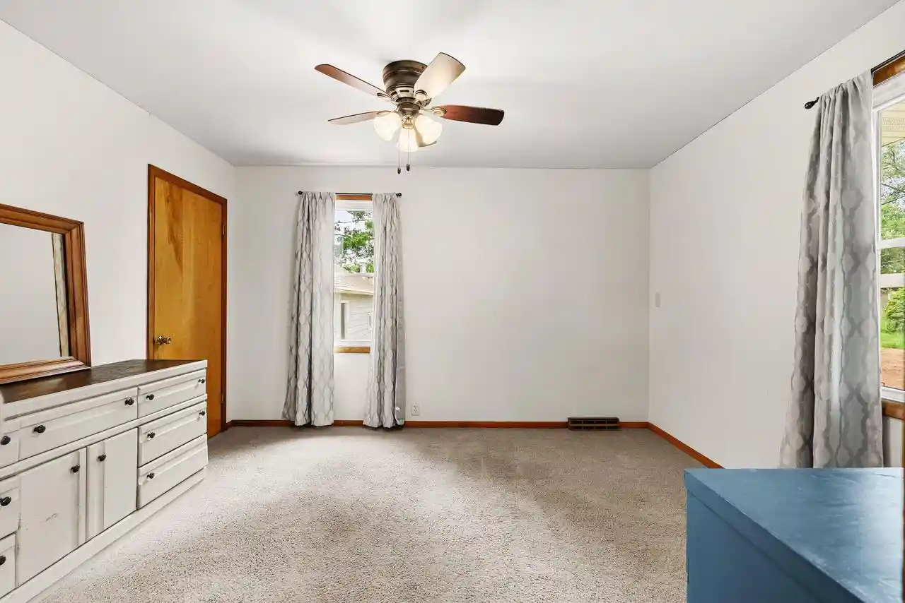 Homes for sale in New London, WI | 116 E Law Street Street, New London, WI 54961 | MLS# 50328571