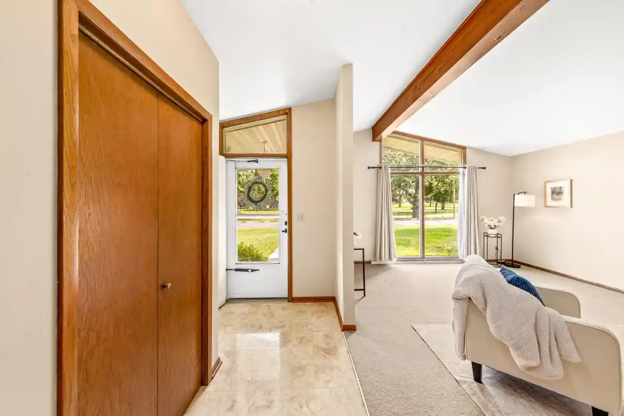 2nd image of 201 Roberts Dr Dr, Mukwonago, WI 53149 | MLS# 1970283