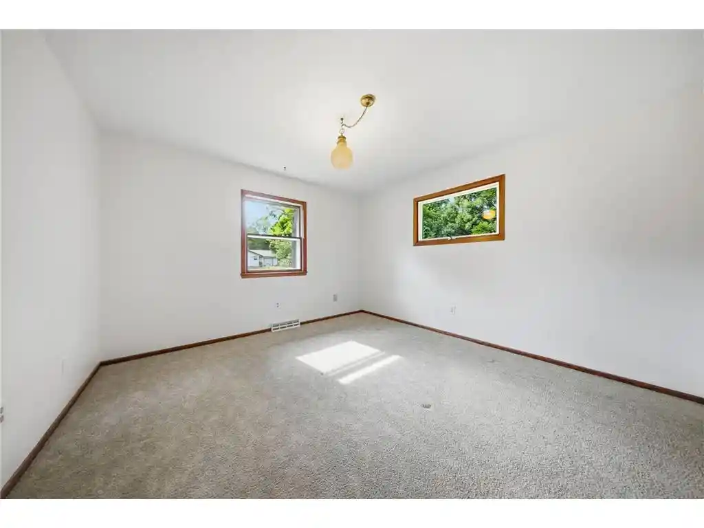4th image of 709 N Fremont Street Street, River Falls, WI 54022 | MLS# 7102515