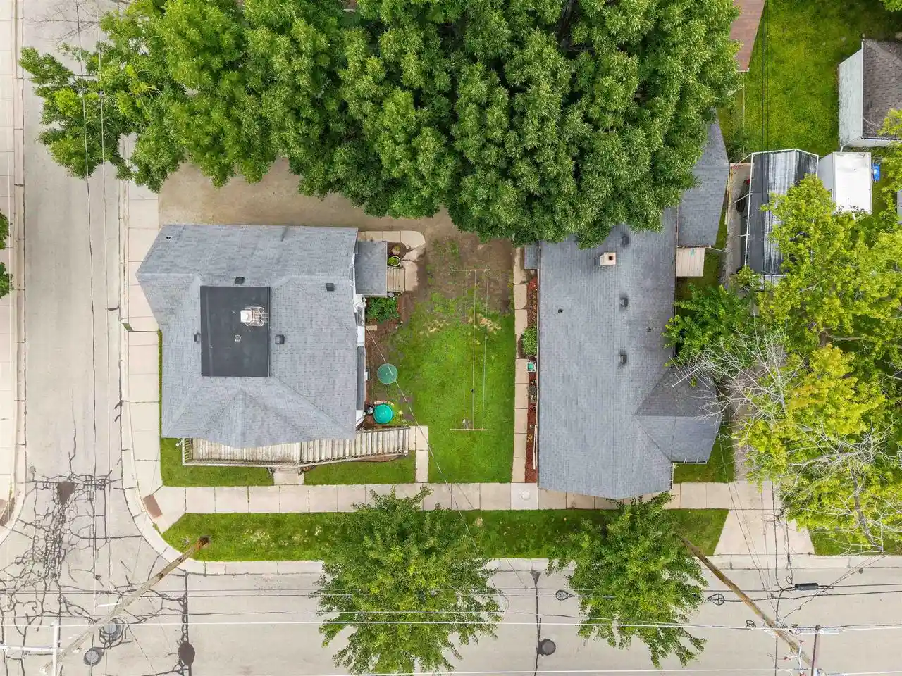 2nd image of 318 W Brewster Street Street, Appleton, WI 54911 | MLS# 50328542