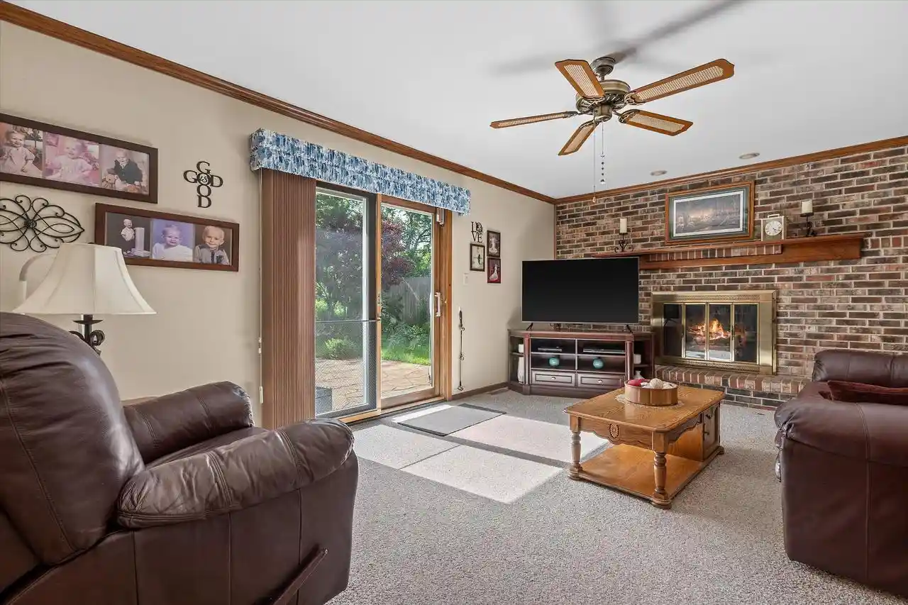 Homes for sale in South Milwaukee, WI | 112 16th Avenue Avenue, South Milwaukee, WI 53172 | MLS# 1970289