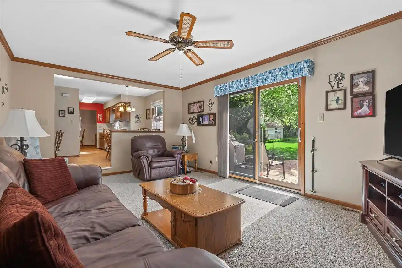 Homes for sale in South Milwaukee, WI | 112 16Th Avenue Avenue, South Milwaukee, WI 53172 | MLS# 1970289
