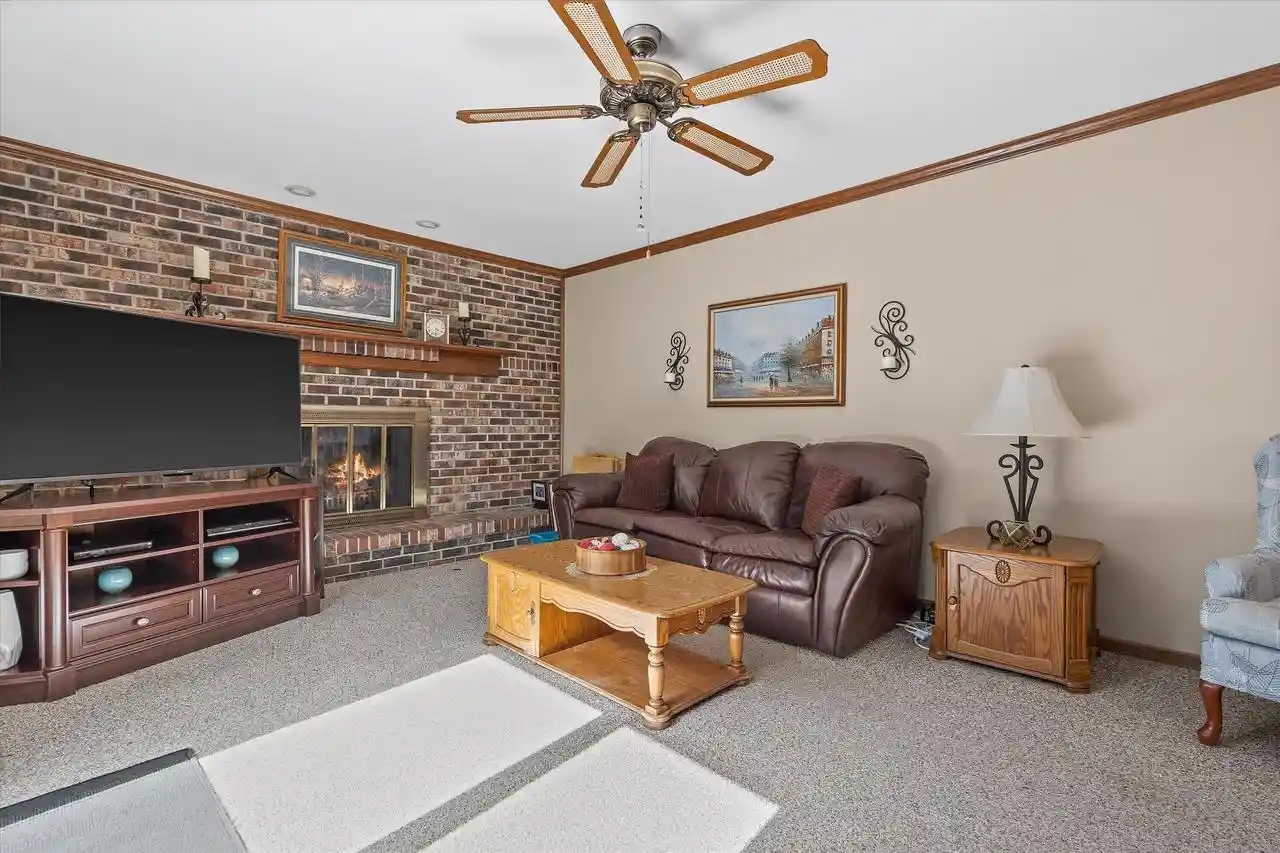 Homes for sale in South Milwaukee, WI | 112 16Th Avenue Avenue, South Milwaukee, WI 53172 | MLS# 1970289
