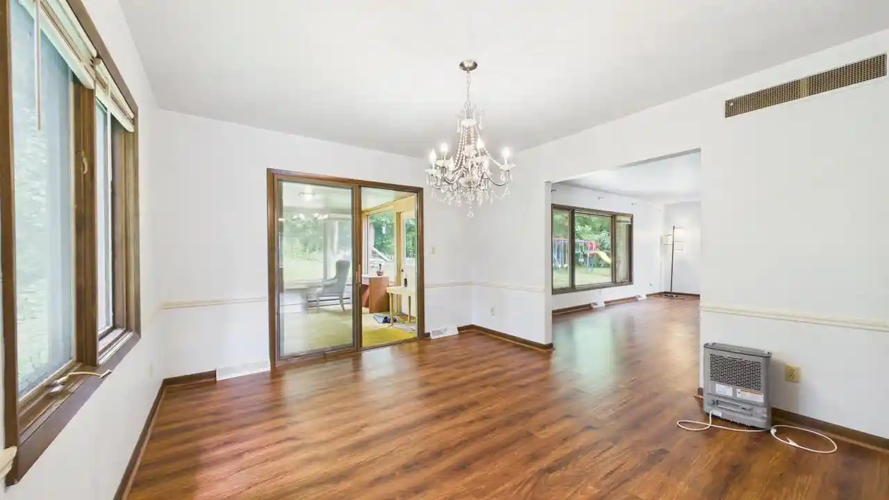 Photo 2 of Single family home for sale at 2450 Brenner Pl Pl, Green Bay, WI 54301 | MLS# 50328560 | Listing updated on 2026-09-14