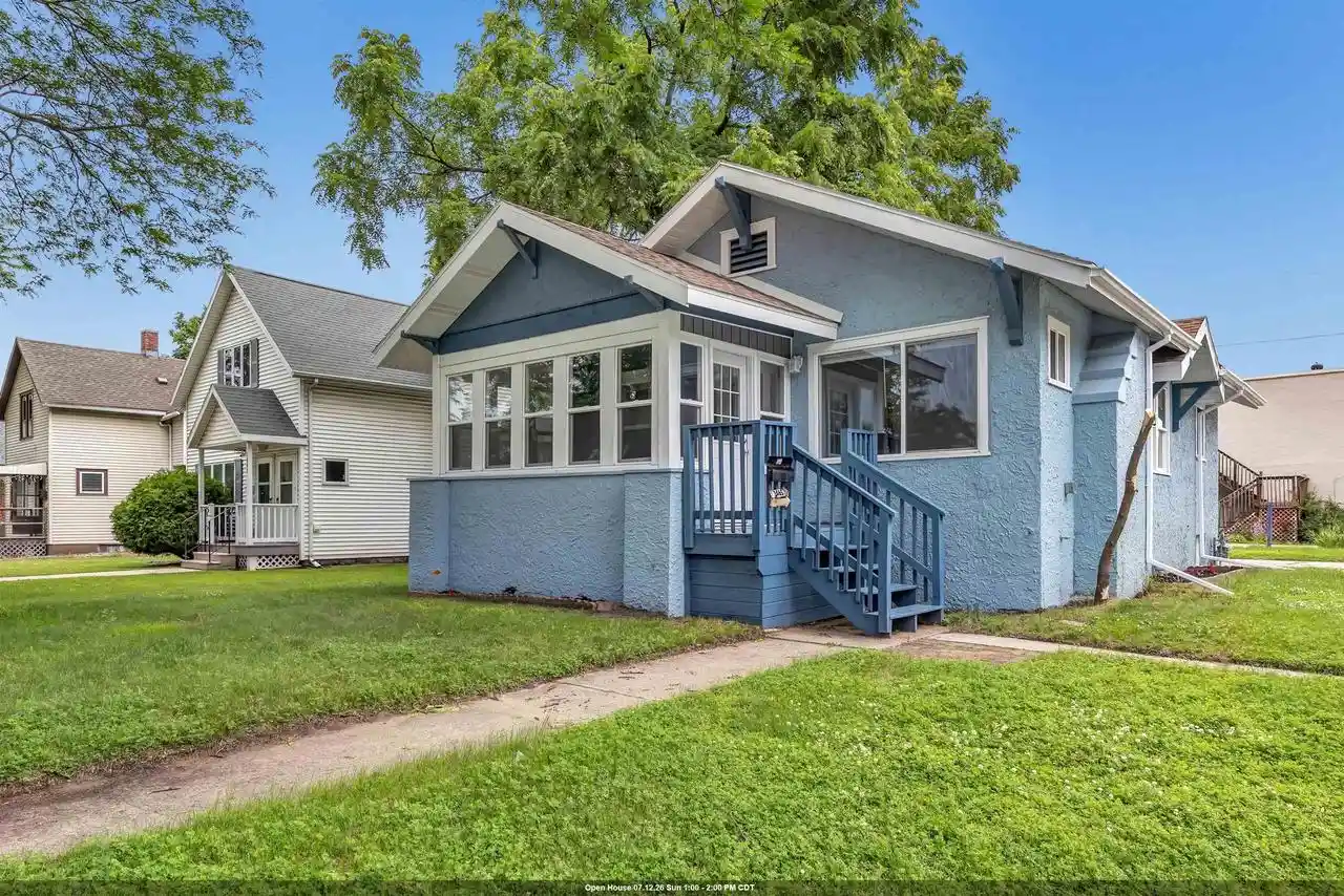 Homes for sale in Green Bay, WI | 1465 Cedar Street Street, Green Bay, WI 54302 | MLS# 50328582