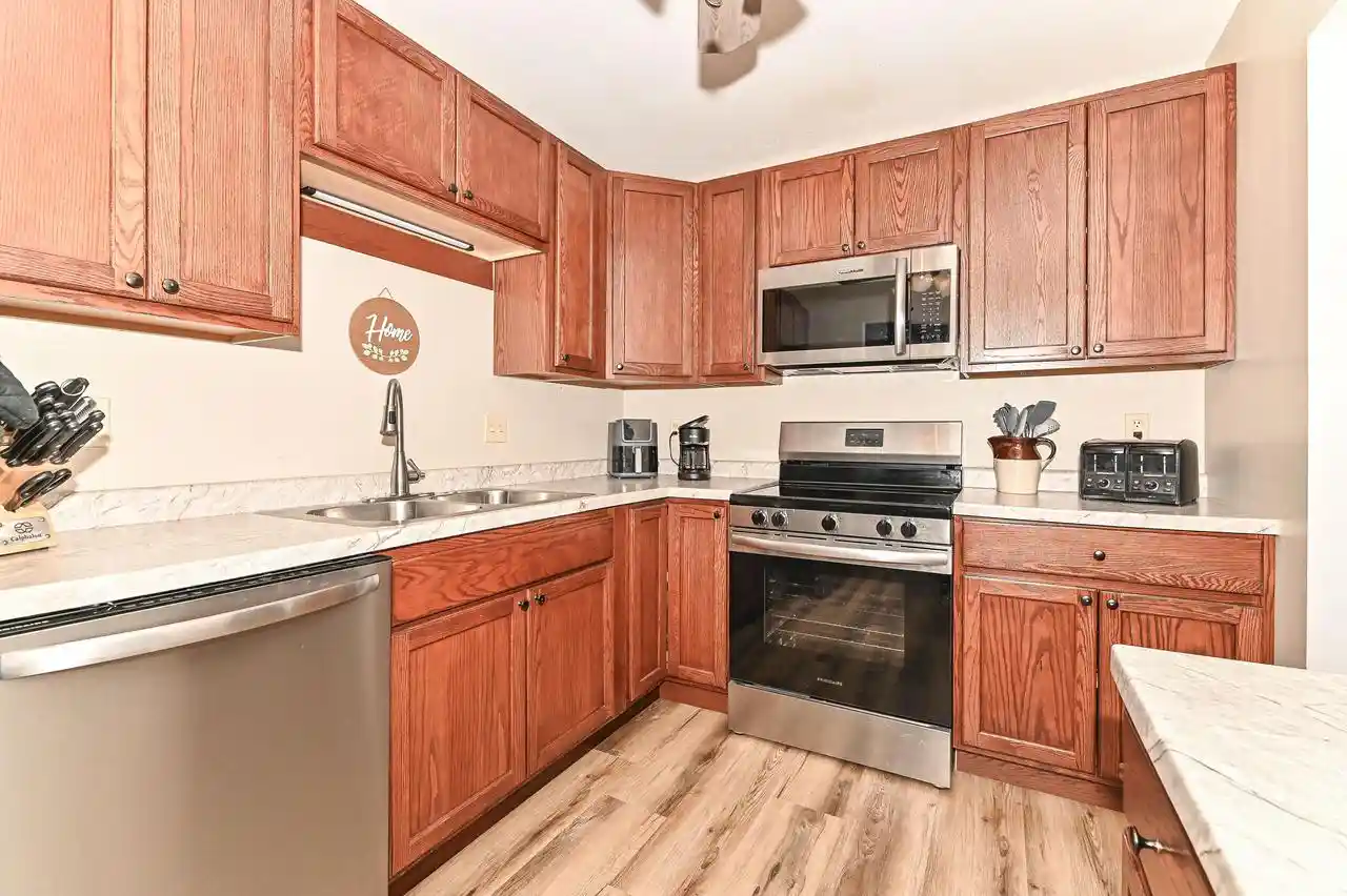 4th image of 6840 Mariner Dr Dr #102, Mount Pleasant, WI 53406 | MLS# 1970292