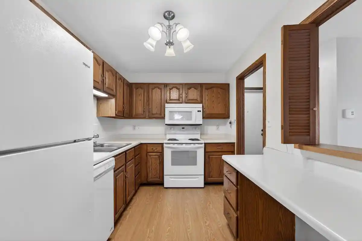 2nd image of 1451 Pheasant Run Dr Dr, Mount Pleasant, WI 53406
