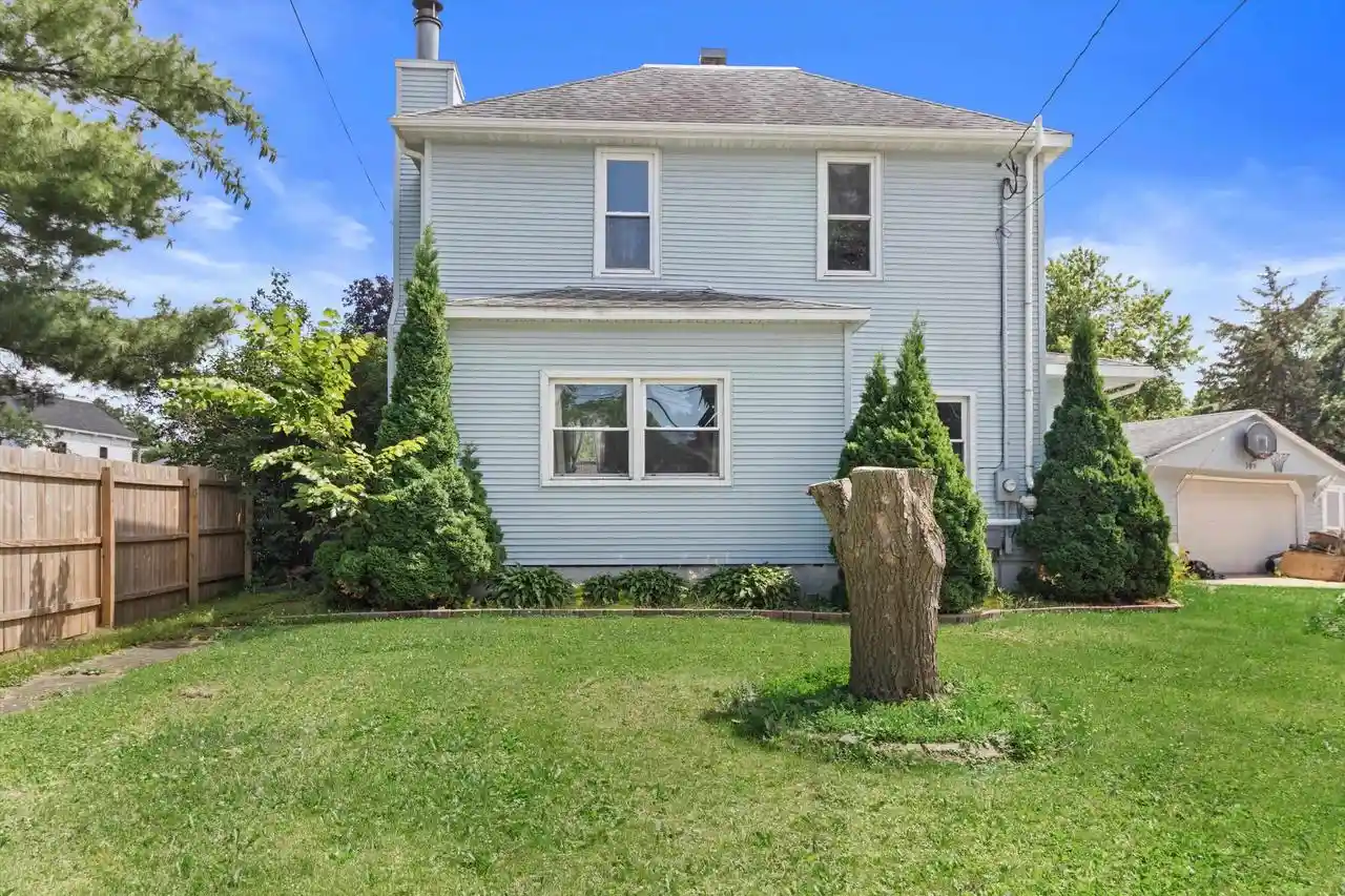1st image of 305 2nd Avenue Avenue, Lodi, WI 53555 | MLS# 2027406