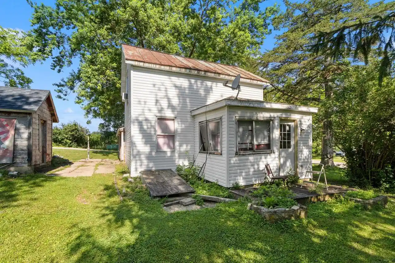 Homes for sale in Verona, WI | 3047 E Station Road Road, Verona, WI 53593 | MLS# 2027407