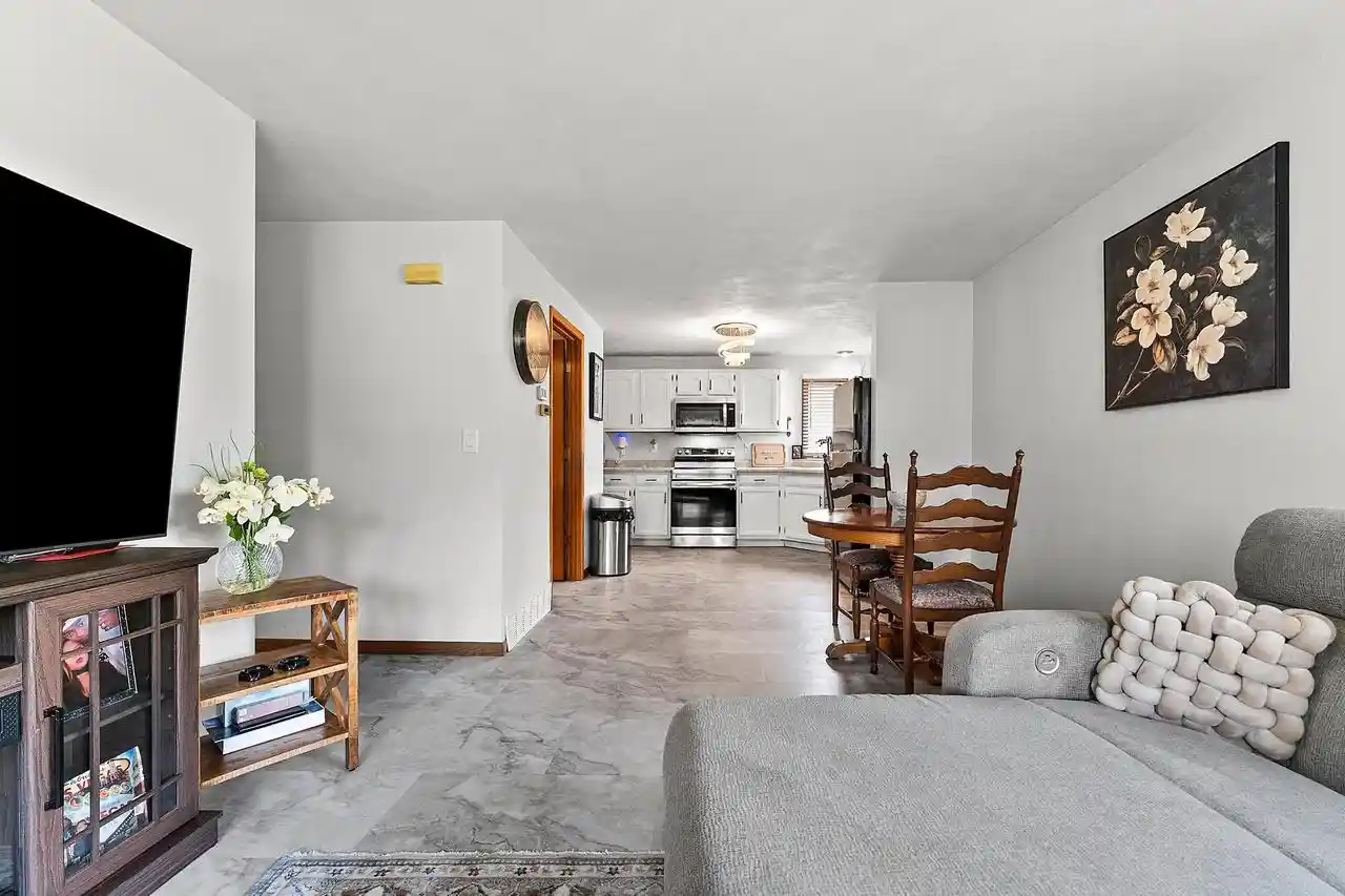 Photo 3 of Condo for sale at 2529 Fond Du Lac Road Road, Oshkosh, WI 54902 | MLS# 50328578 | Listing updated on 2026-08-11