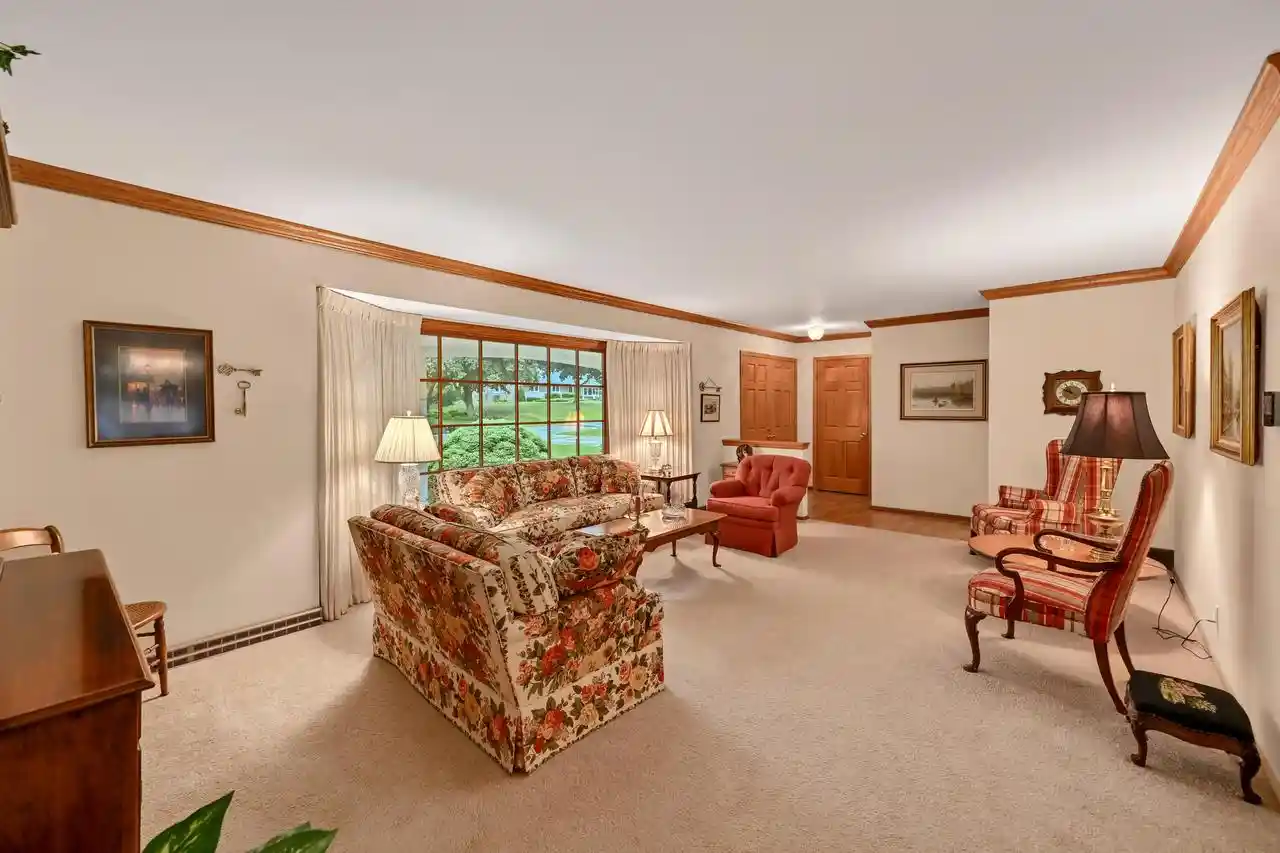 4th image of 4185 Imperial Dr Dr, Brookfield, WI 53045 | MLS# 1970303