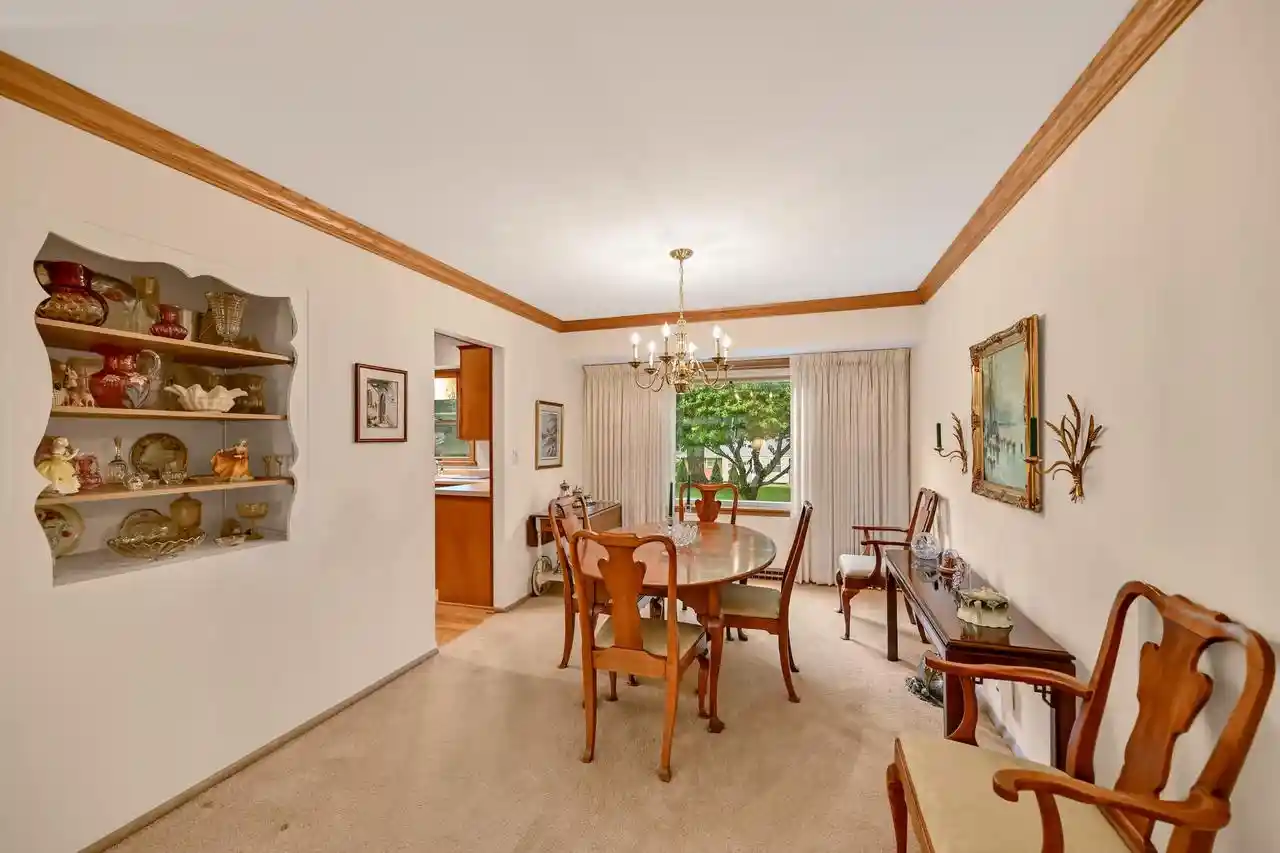 5th image of 4185 Imperial Dr Dr, Brookfield, WI 53045 | MLS# 1970303