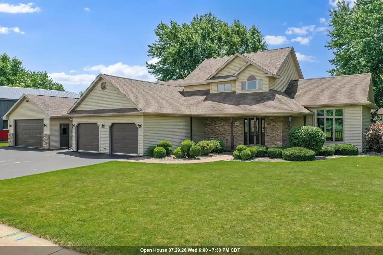 Homes for sale in Black Creek, WI | 306 E Birch Street Street, Black Creek, WI 54106 | MLS# 50328590