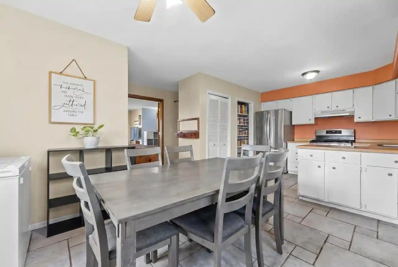 2nd image of 2832 E Grange Ave Ave, Cudahy, WI 53110
