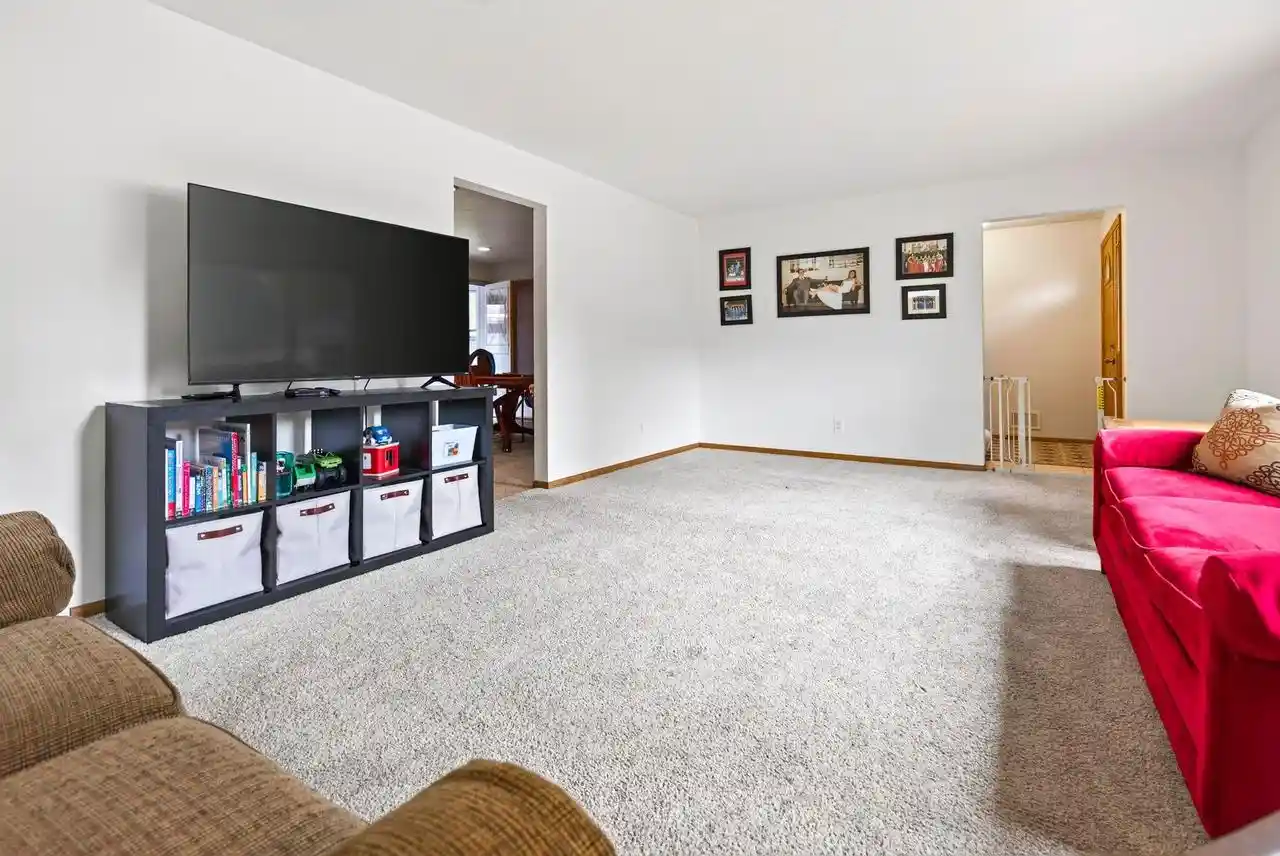 46th image of 2001 N Douglas Street Street, Appleton, WI 54914 | MLS# 50328599