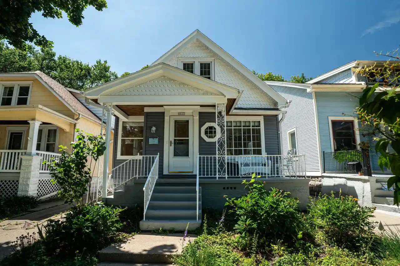 Homes for sale in Wauwatosa, WI | 6835 Auburn Avenue Avenue, Wauwatosa, WI 53213 | MLS# 1970311