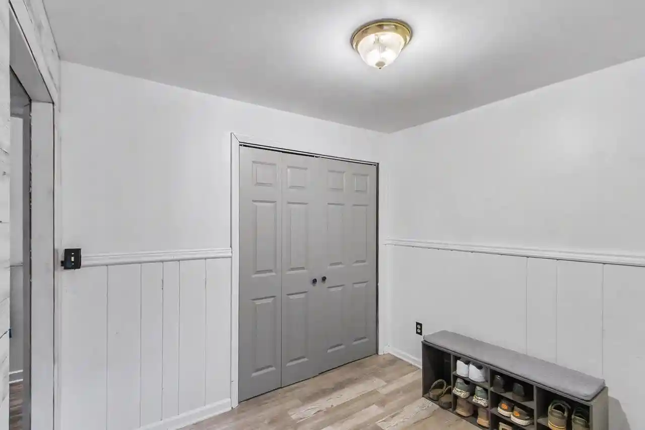 4th image of 946 Gale Dr Dr, Wisconsin Dells, WI 53965 | MLS# 2027418