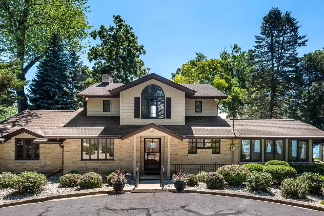 2nd image of 352 Forest Avenue Avenue, Green Lake, WI 54941 | MLS# 2027427