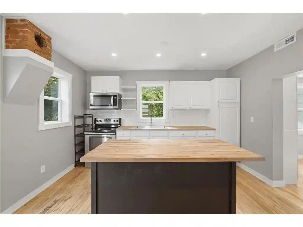 Photo 3 of Single family home for sale at 211 Central, Amery, WI 54001 | MLS# 7104863 | Listing updated on 2026-09-17