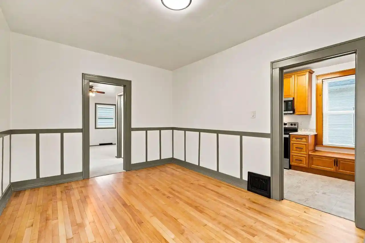 Homes for sale in South Milwaukee, WI | 905 Manitoba Avenue Avenue, South Milwaukee, WI 53172 | MLS# 1970356
